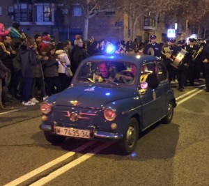 El 600 de la policía municipal iba abriendo el paso a sus Majestades los Reyes Magos